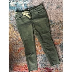 Skinny army green pants